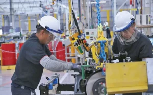 Mexican Industrial Job Growth Plummets 67% in November