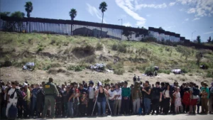 U.S. Border Arrests Drop 76% in November