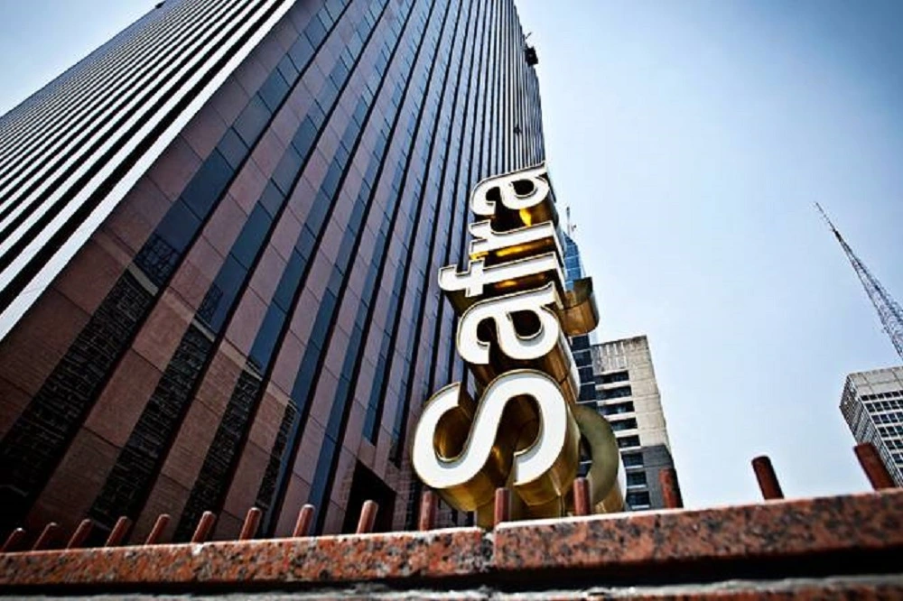 Family Feud Costs Banco Safra Billions in Capital Reduction