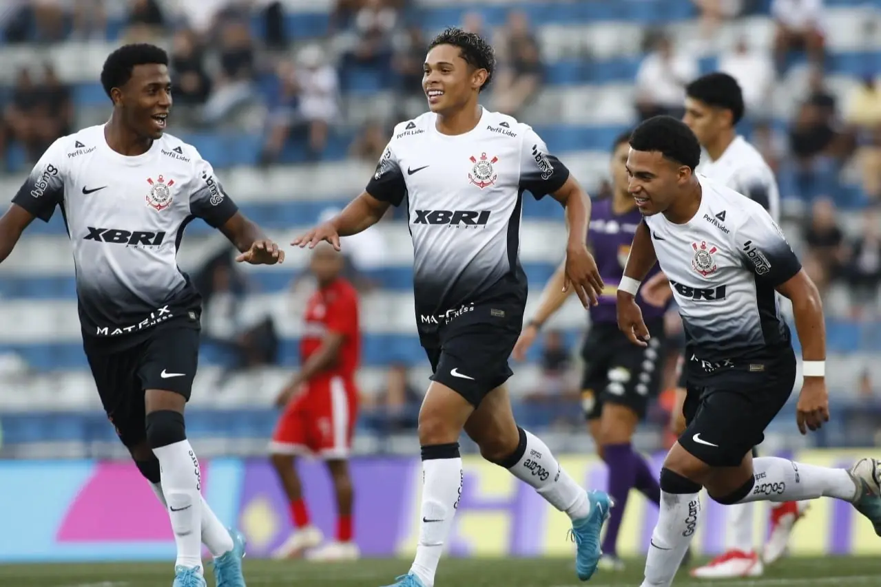 Corinthians Secures Spot in Copinha's Second Phase with 3-0 Victory. (Photo Internet reproduction)