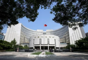 China Defends Yuan with Record $8.2 Billion Bill Issue
