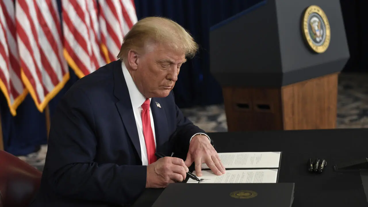 Trump to Sign 10 Executive Orders on Immigration Day One