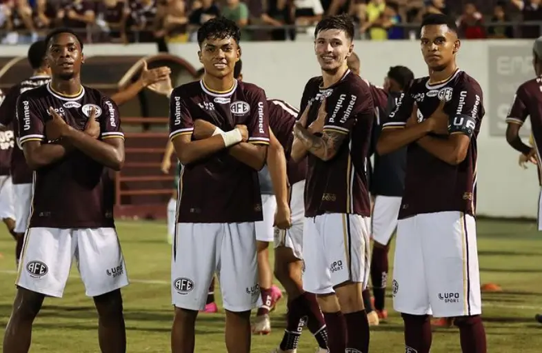 Santos Stumbles in Copinha, Advances as Group Runner-Up. (Photo Internet reproduction)