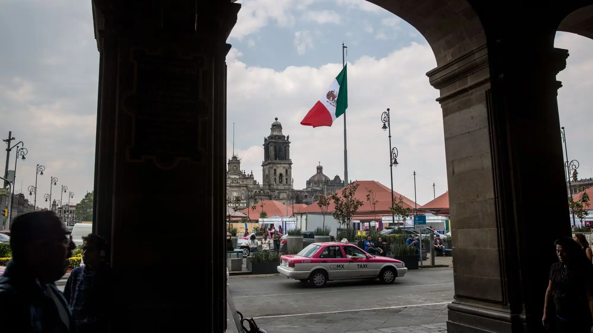 Moody's Cuts Mexico Growth Forecast to 0.6% Amid Trade Tensions