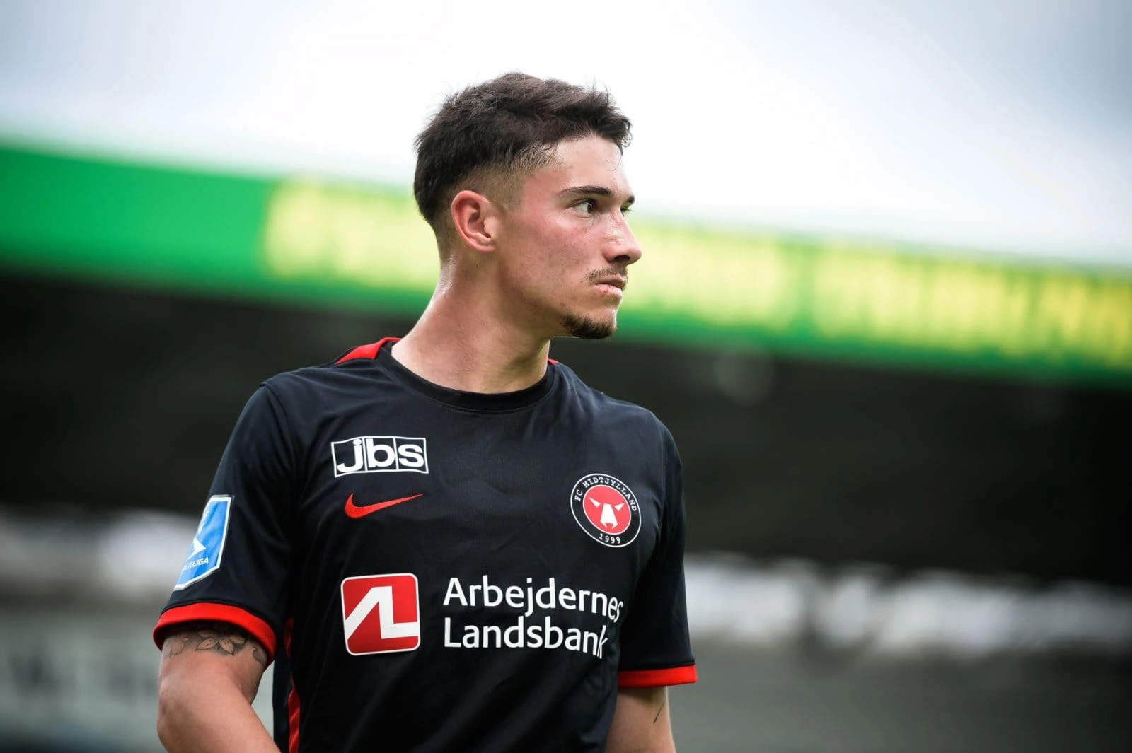 Palmeiras Nears Deal for Uruguayan Midfielder from Midtjylland