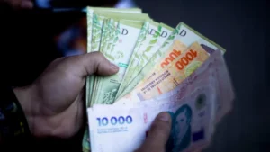 Argentina Slows Peso Devaluation as Inflation Eases
