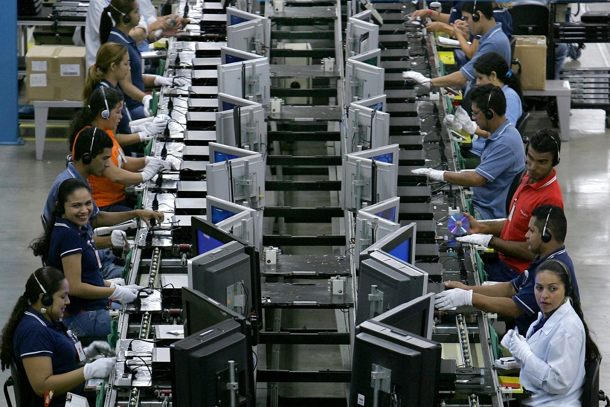 Brazil's Service Sector Propels Economy to 3.5% Growth in 2024