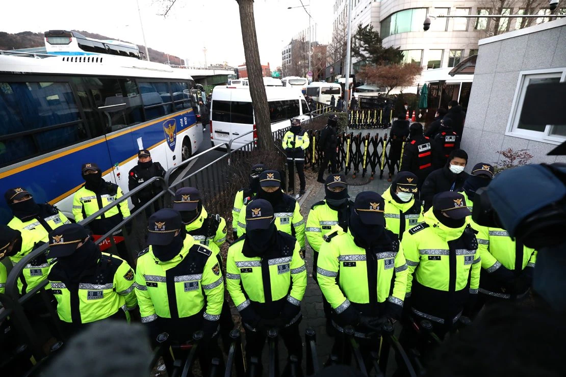 South Korean Police Move to Arrest Ousted President