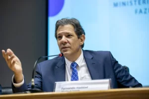 Haddad Projects 3.6% Growth and Near-Zero Deficit for 2024 in Brazil