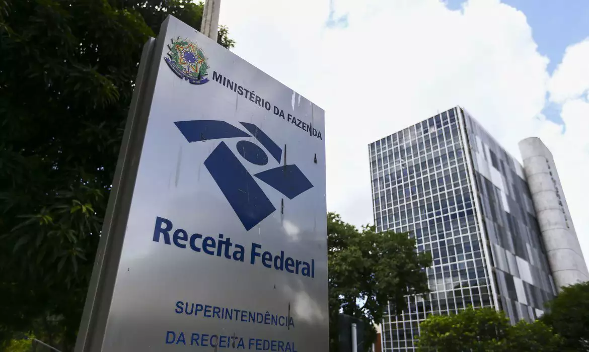 Brazil's Tax Revenue Soars: Second-Highest November Collection in History