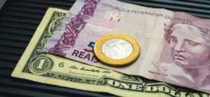 Dollar Rises to R$6.06 Amid Haddad's Remarks and Trump's Inauguration