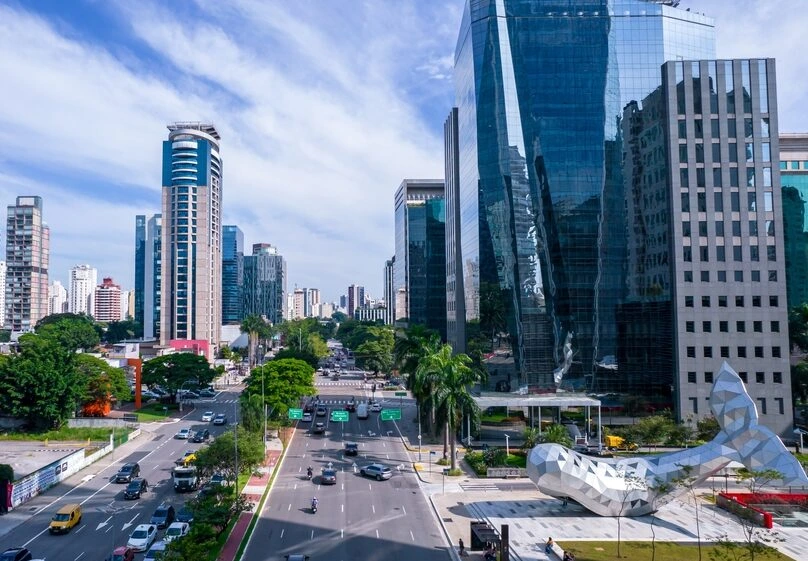 Brazil's Commercial Rentals Jump 7.88% in 2024, Outpacing Sales