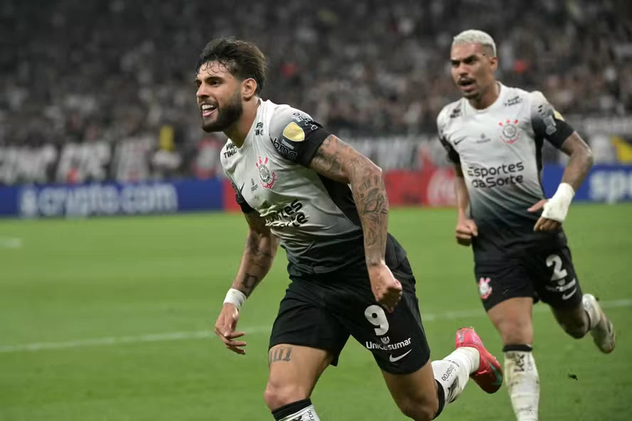 Corinthians Secures Dramatic Victory Over Universidad Central in Copa Libertadores