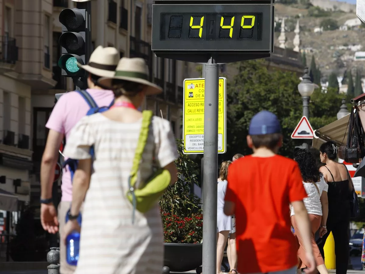 Rio Hits 44°C, Highest Temperature Since 2014, as Heatwave Intensifies