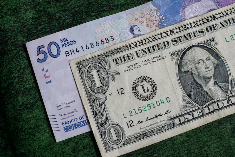 Colombian Peso Holds Steady Against USD Amid Mixed Signals