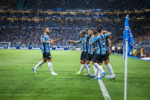 Braithwaite Shines as Grêmio Crushes Pelotas 5-0 in Campeonato Gaúcho