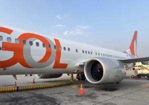 GOL Plane Collides with Maintenance Vehicle During Takeoff at Galeão Airport