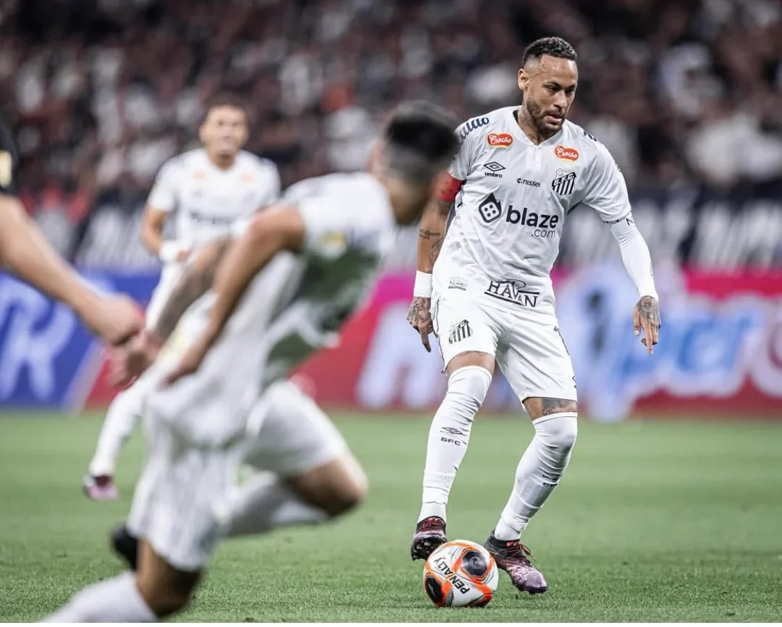 Neymar Scores on Return as Santos Defeats Água Santa to Lead Paulistão Group B