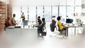 Brazilian Professionals Triple Salaries Working for Foreign Companies, Study Finds