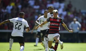 Flamengo Edges Botafogo in Tense Clássico to Claim Carioca Lead