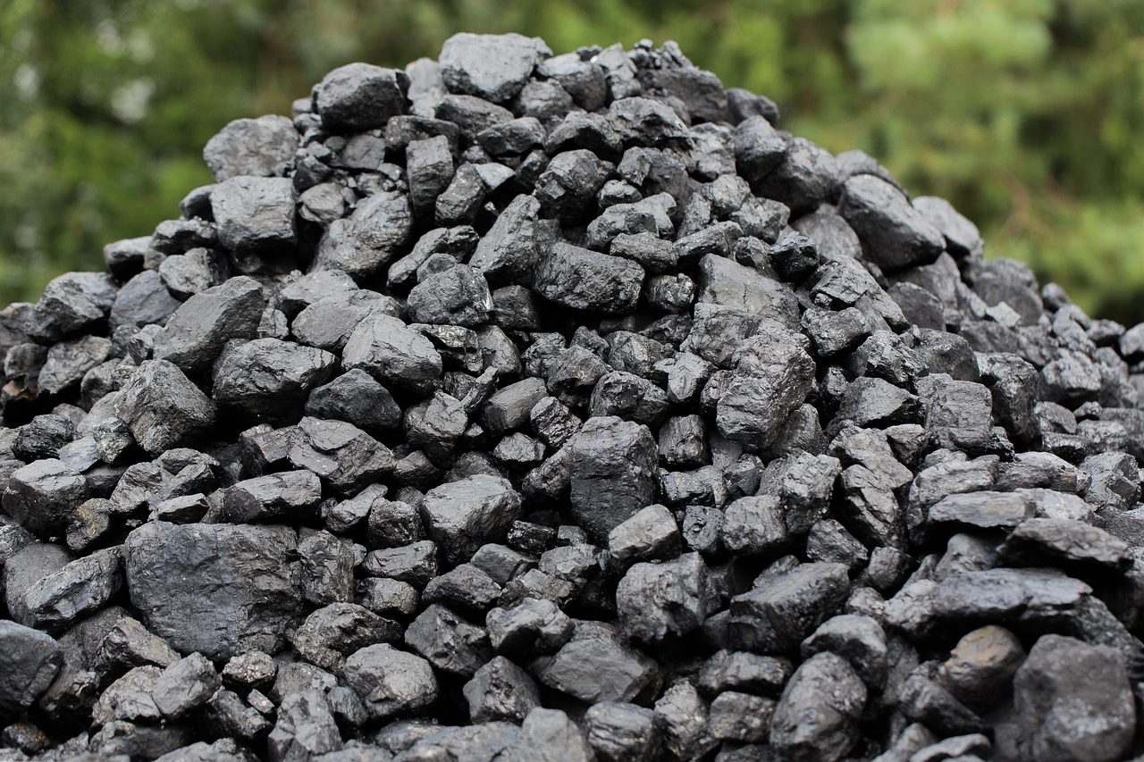 Iron Ore's Perfect Storm: Global Glut Clashes With China's Slumping Appetite