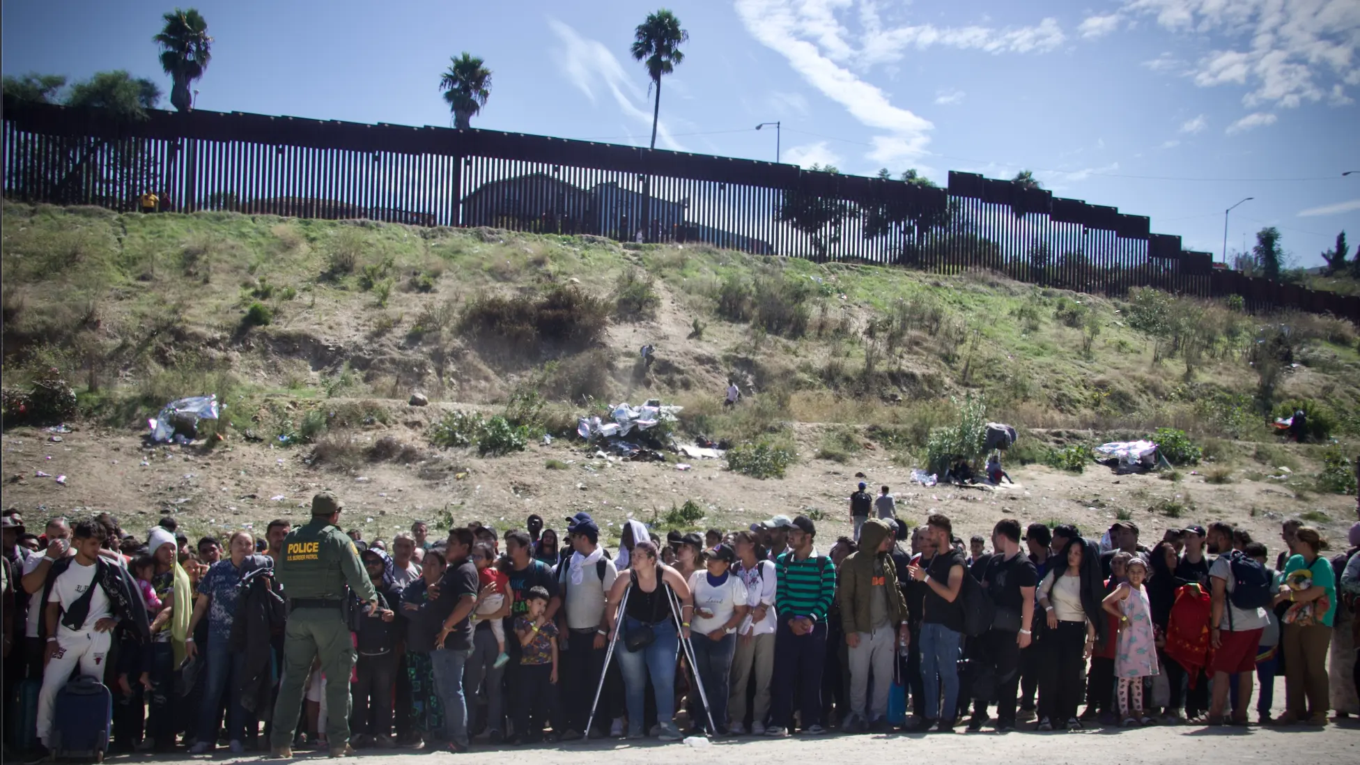 Trump’s Return Slashes Migrant Border Crossings by 36% in January 2025