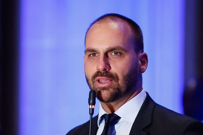 Son's U.S. Escape Reveals Bolsonaro Family's High-Stakes Legal Strategy