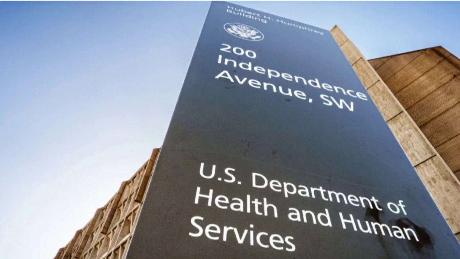 Trump Administration Offers $25,000 Buyouts to HHS Employees