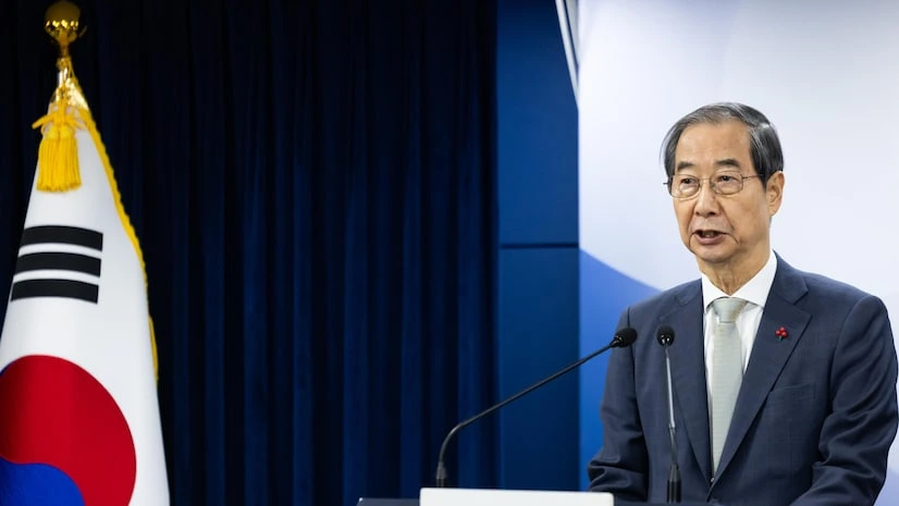 South Korea’s Leadership Crisis Deepens as Court Reinstates Han Duck-soo