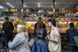 Uruguay's Retail Sector: $1 Billion Investment, 170,000 Jobs, and Promising Growth