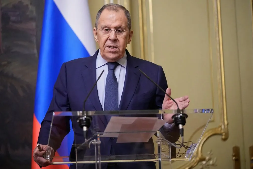Lavrov Warns Europe’s Peacekeeper Proposals Risk Escalation with Russia