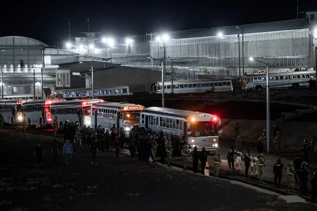 Trump’s Swift Strike: Deporting Venezuelan Gang to Ally El Salvador Signals Tough New Security Era