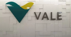 Vale's Dividend Cuts Reflect Brazil's Struggles Amid Global Record Payouts