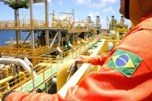 Brazil's Oil Production Dips 2% in January as Natural Gas Output Rises