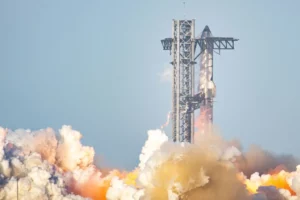 SpaceX Rocket Failure Grounds Florida Flights After Second Explosion