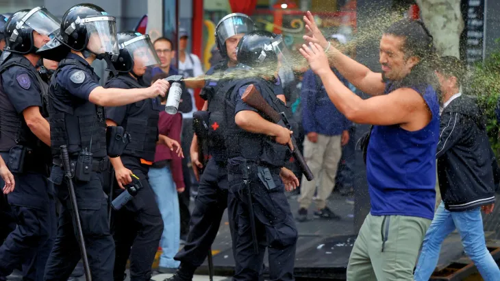 Football Fans and Pensioners Clash with Police in Buenos Aires Pension Reform Protest