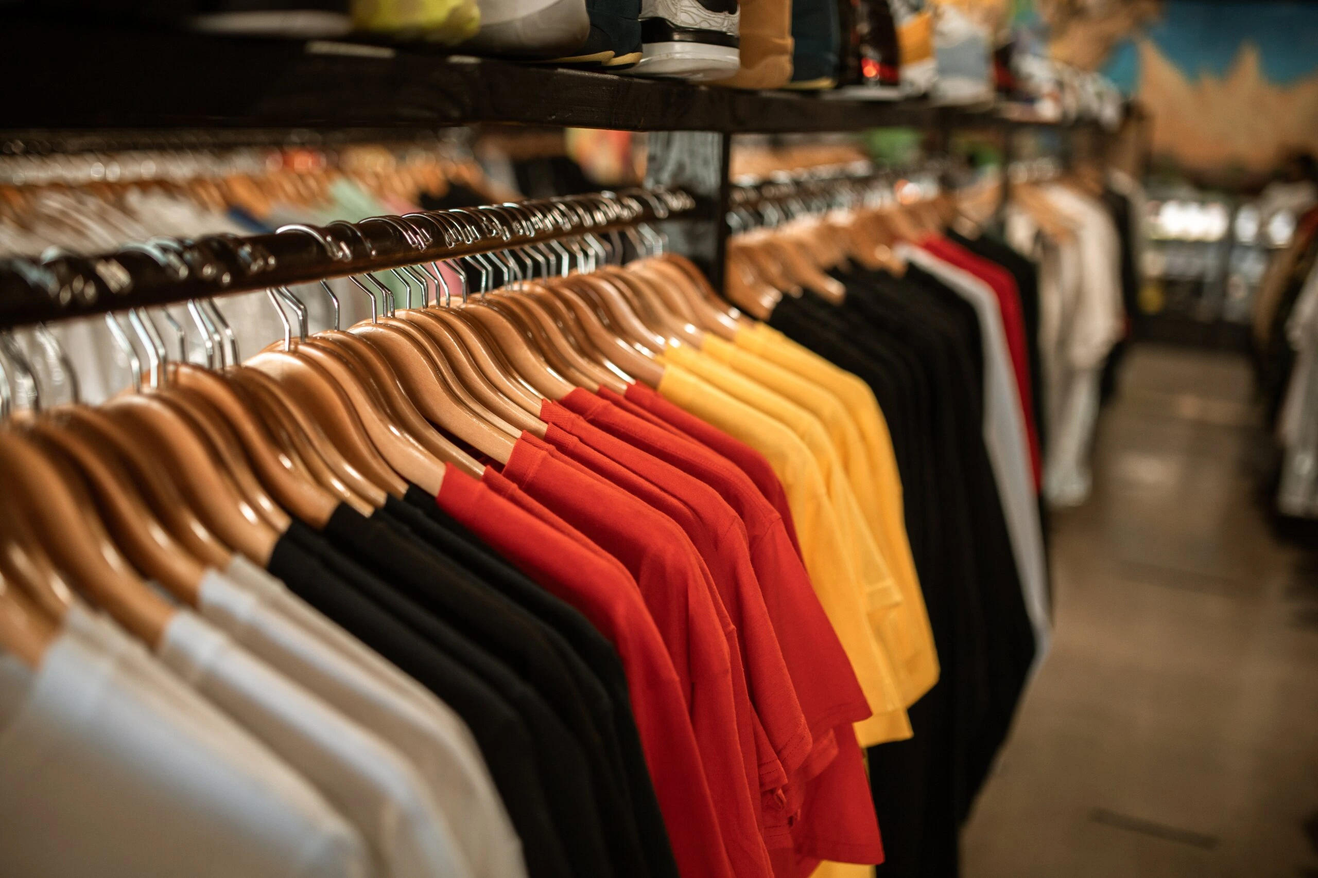 Argentina Slashes Textile Import Tariffs Amid Industry Concerns