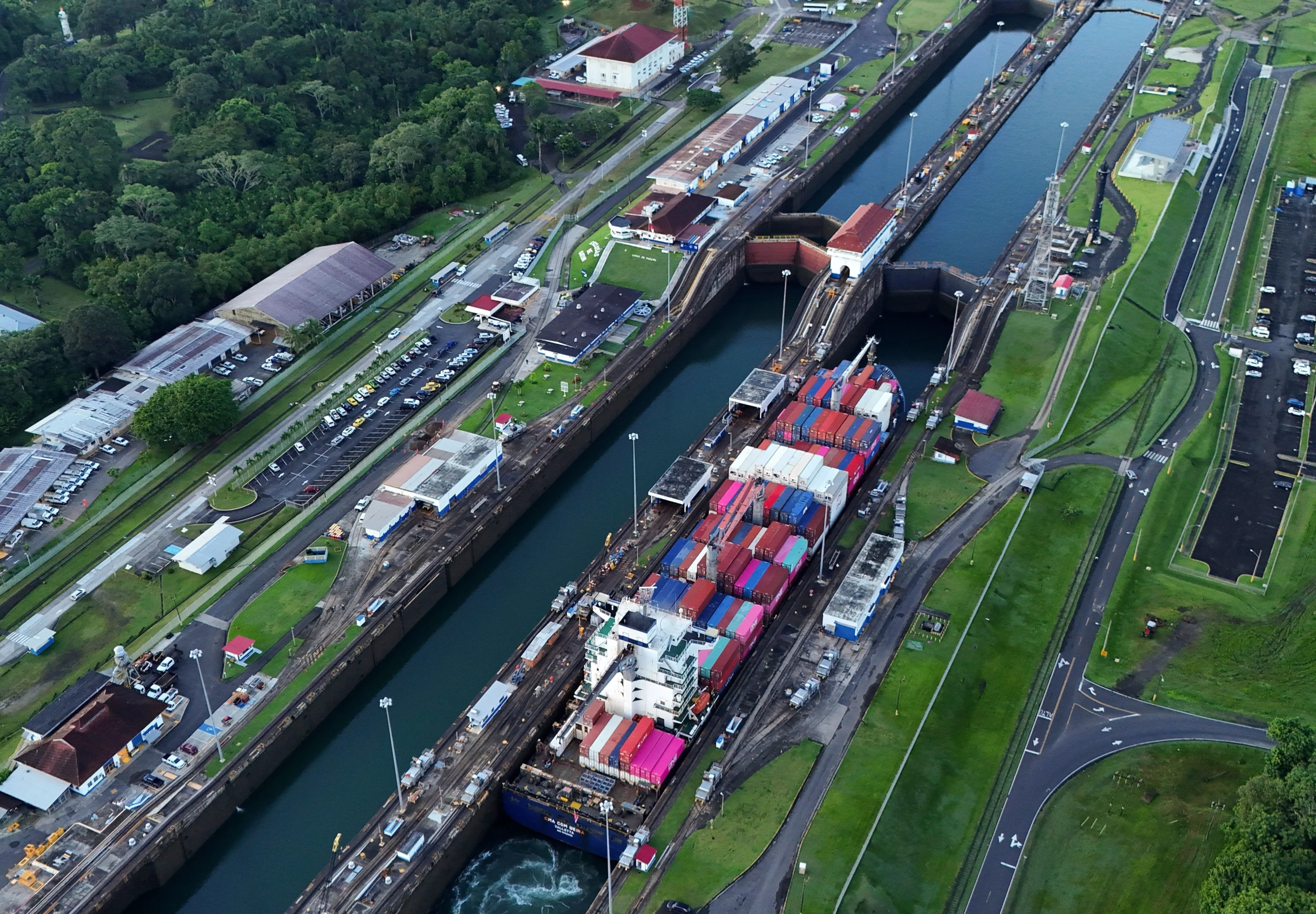 U.S. Pushes Panama for Military Access and Free Canal Passage