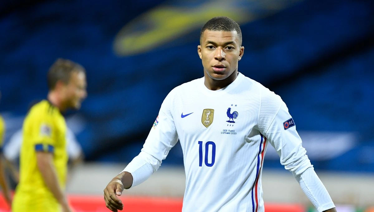 Mbappé Freezes €55 Million in PSG Accounts Amid Legal Battle