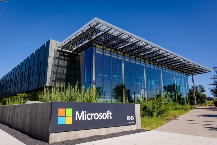 Microsoft’s $80 Billion Data Center Strategy Faces Global Retrenchment