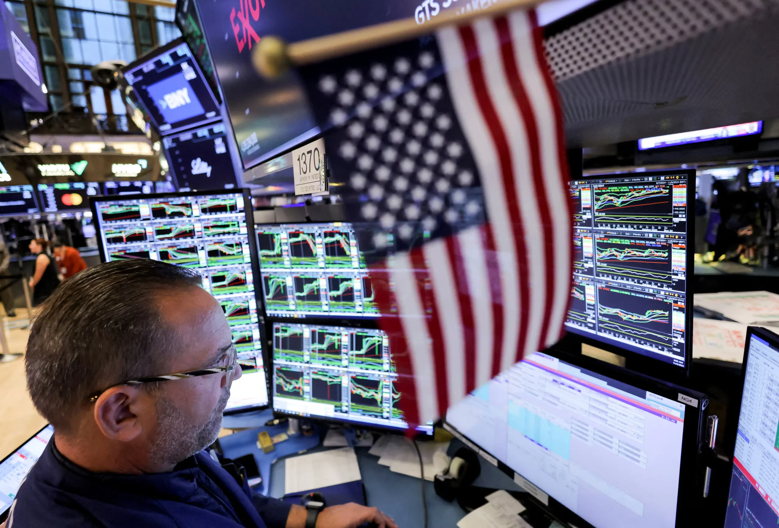 Hedge Funds, Not Foreign Investors, Drive U.S. Market Sell-Off in 2025