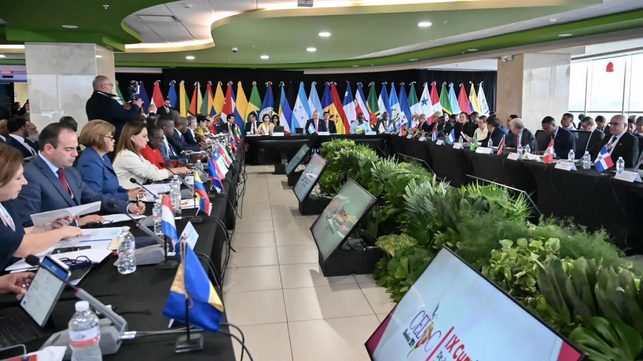 Latin American Leaders Push for Unity Amid U.S. Trade Disputes