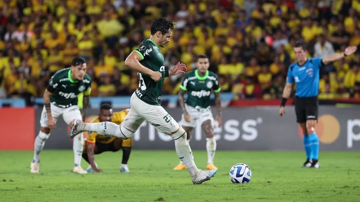 Palmeiras Outpaces Bolívar in La Paz, Tightens Grip on Group G