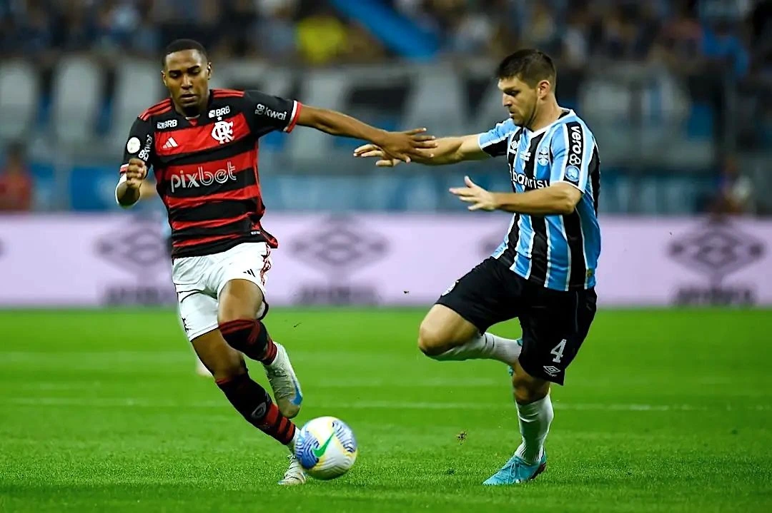 Flamengo Surges to Top of Brazilian Championship with Dominant Win