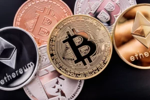 Bitcoin Faces Key Support Test as Volatility Tightens Near $83,500