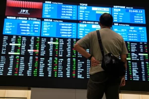Asian Markets Plunge on Monday Amid Escalating US-China Trade Conflict