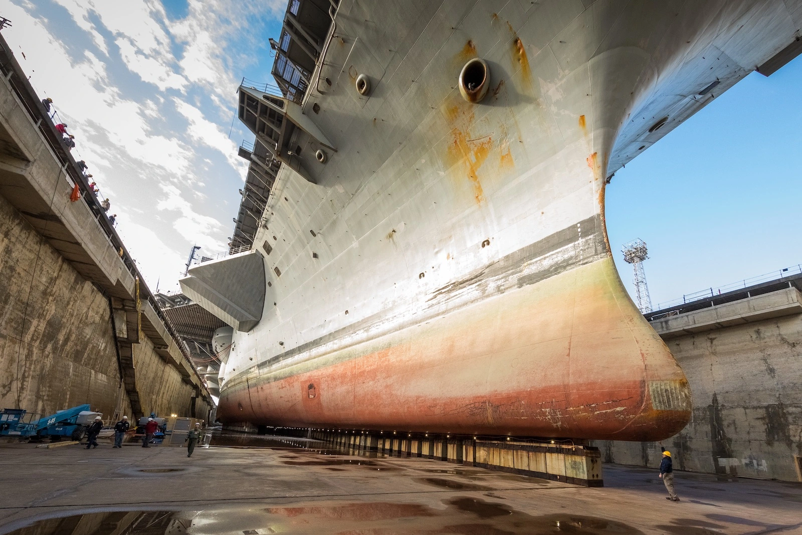 U.S. Pushes Dual-Use Shipbuilding With Japan as China’s Fleet Surges