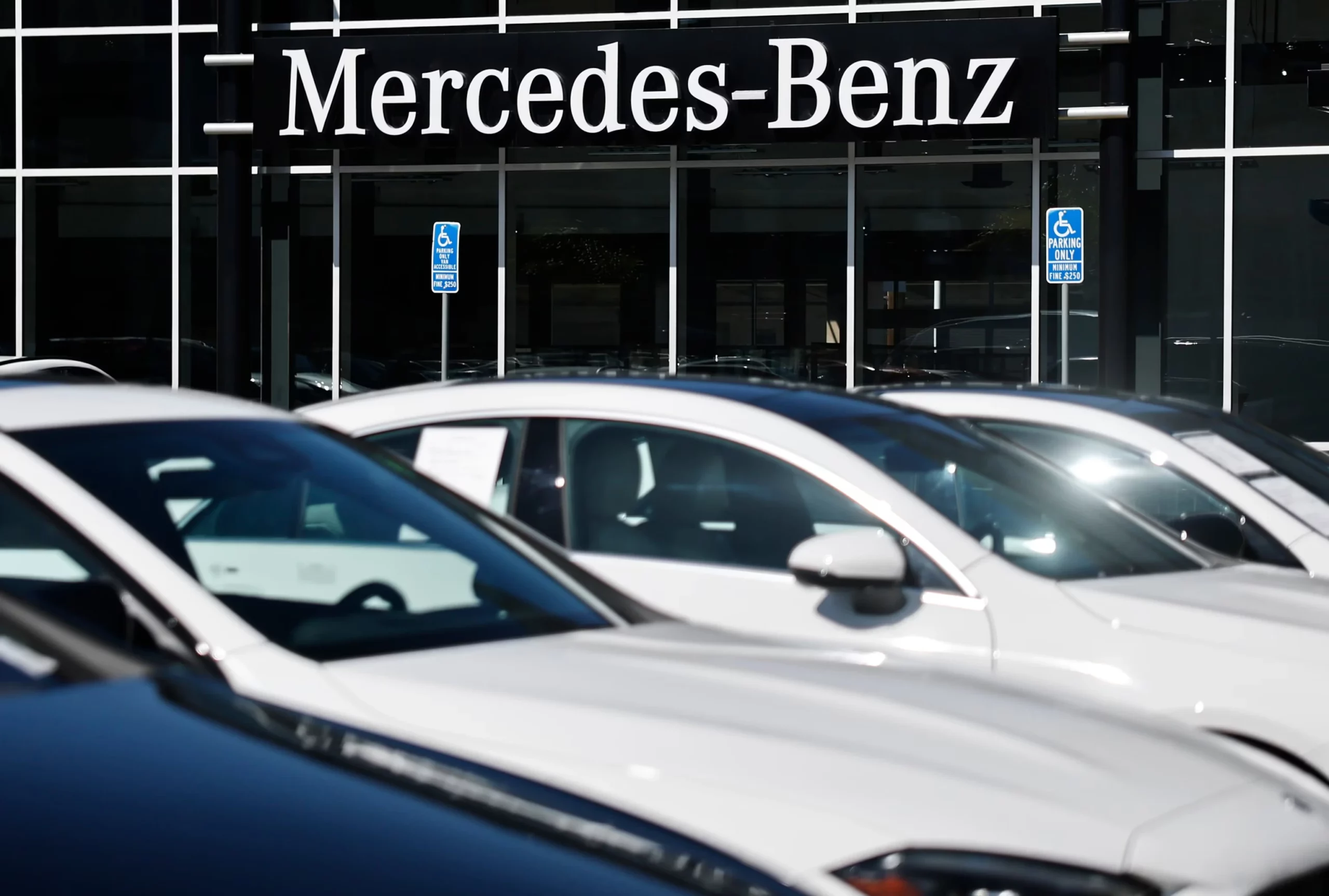 German Automakers Navigate U.S. Tariff Storm from Mexican Base