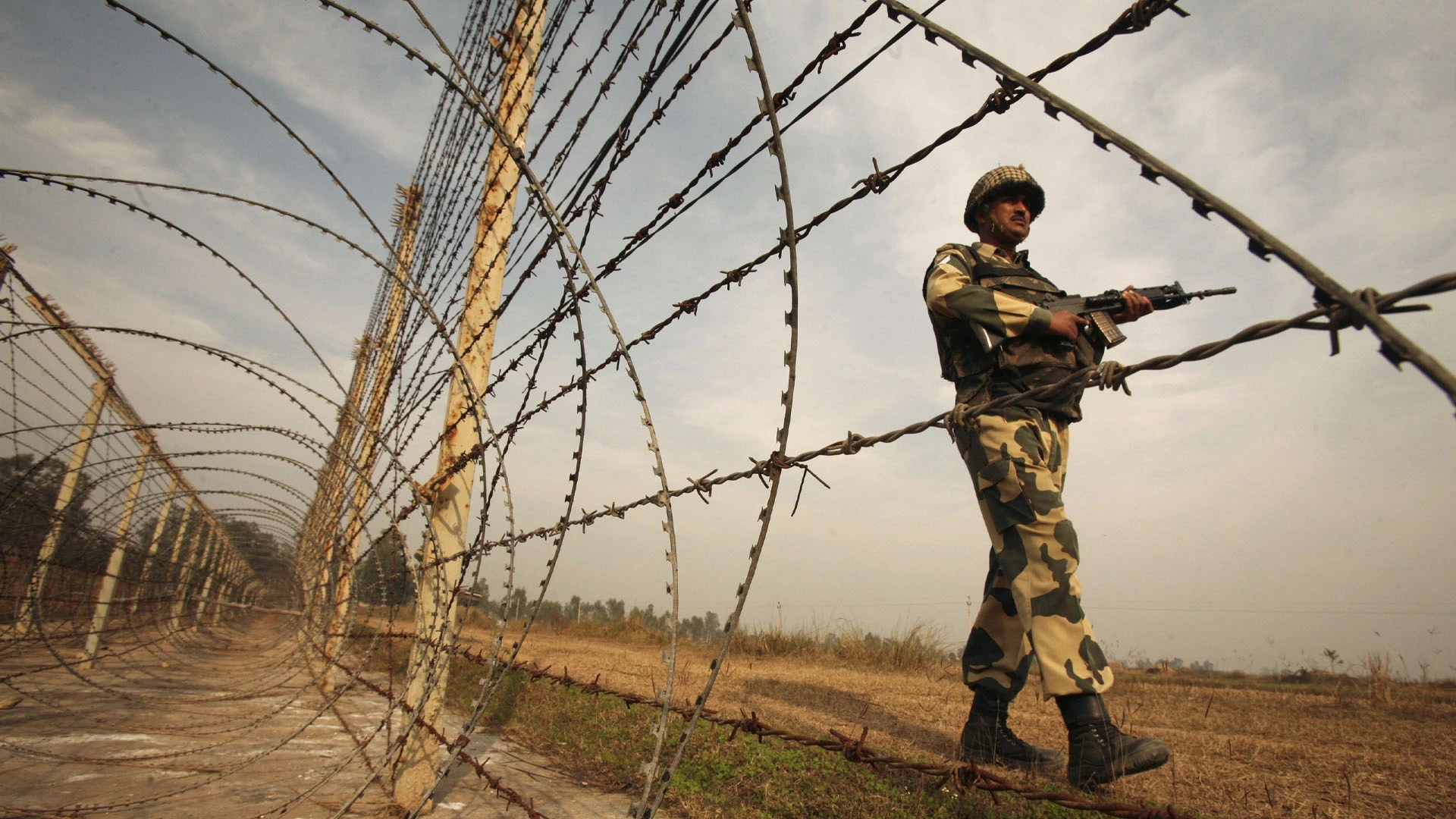 India and Pakistan Exchange Fire at Tense Border as Kashmir Attack Shakes Region
