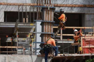 U.S. Labor Market Cools with Fewer Job Openings but Foreign Investments Surge